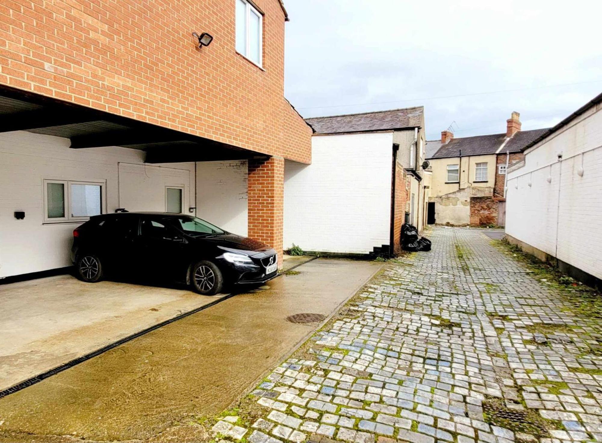 Exquisite Kings: Dual En-Suite Apartment Near Town & Transport Darlington  Exterior photo